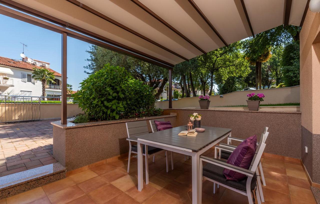 Apartments Villa Ana Poreč Eksteriør billede