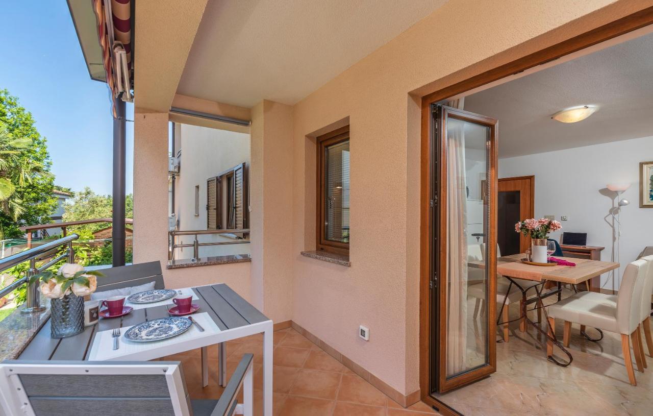 Apartments Villa Ana Poreč Eksteriør billede