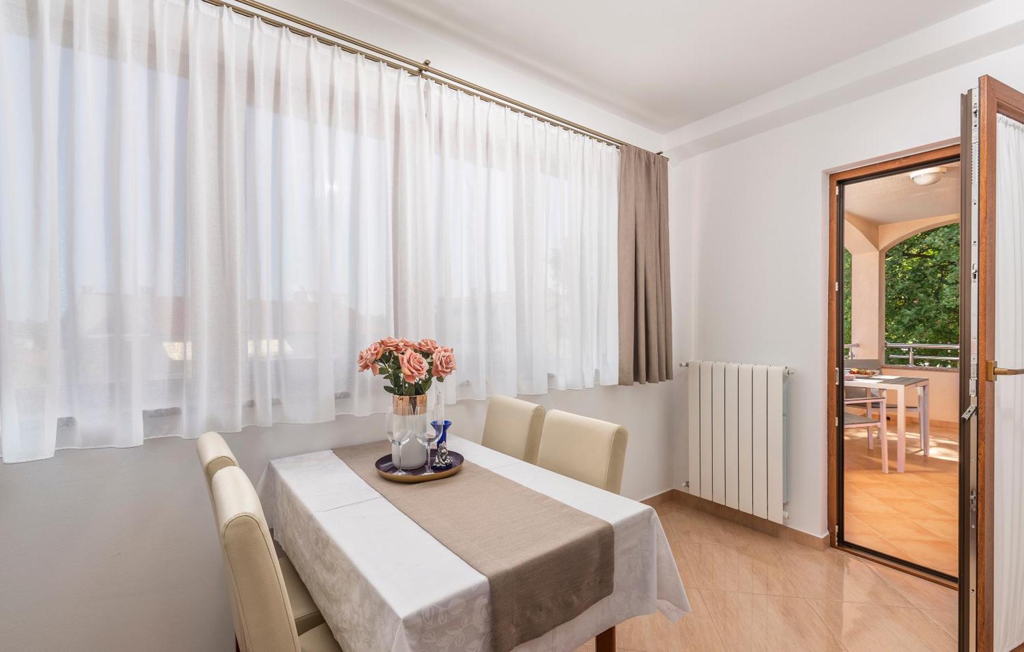 Apartments Villa Ana Poreč Eksteriør billede