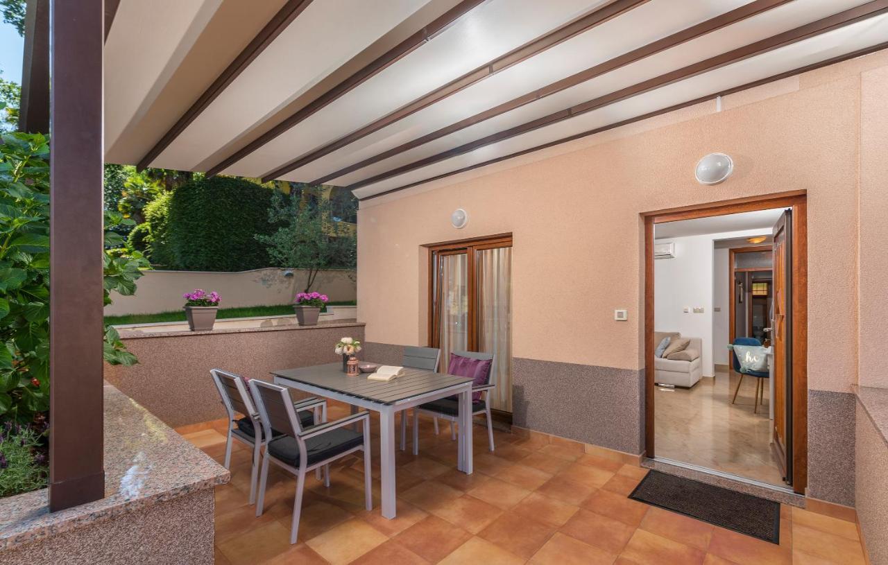 Apartments Villa Ana Poreč Eksteriør billede