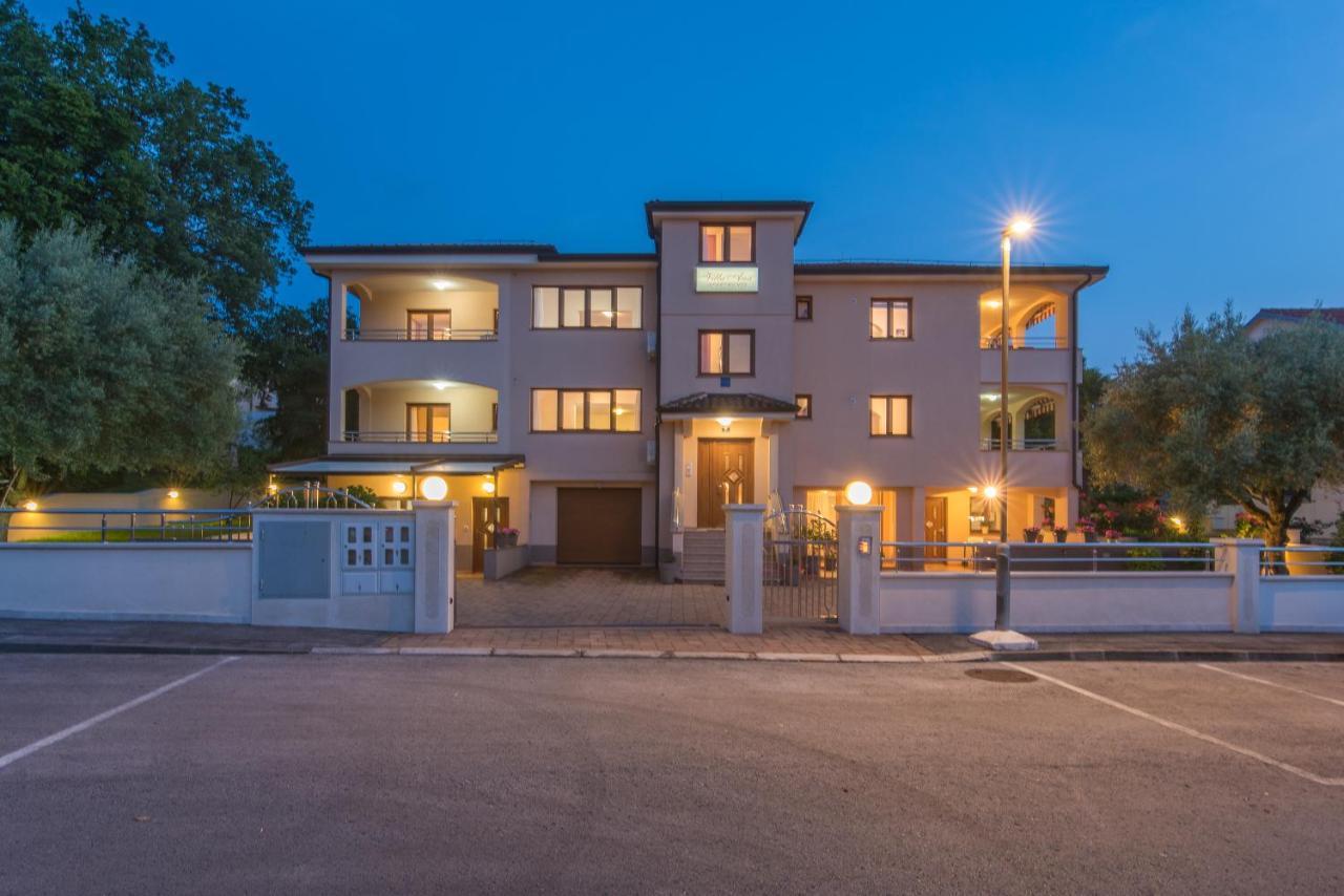 Apartments Villa Ana Poreč Eksteriør billede