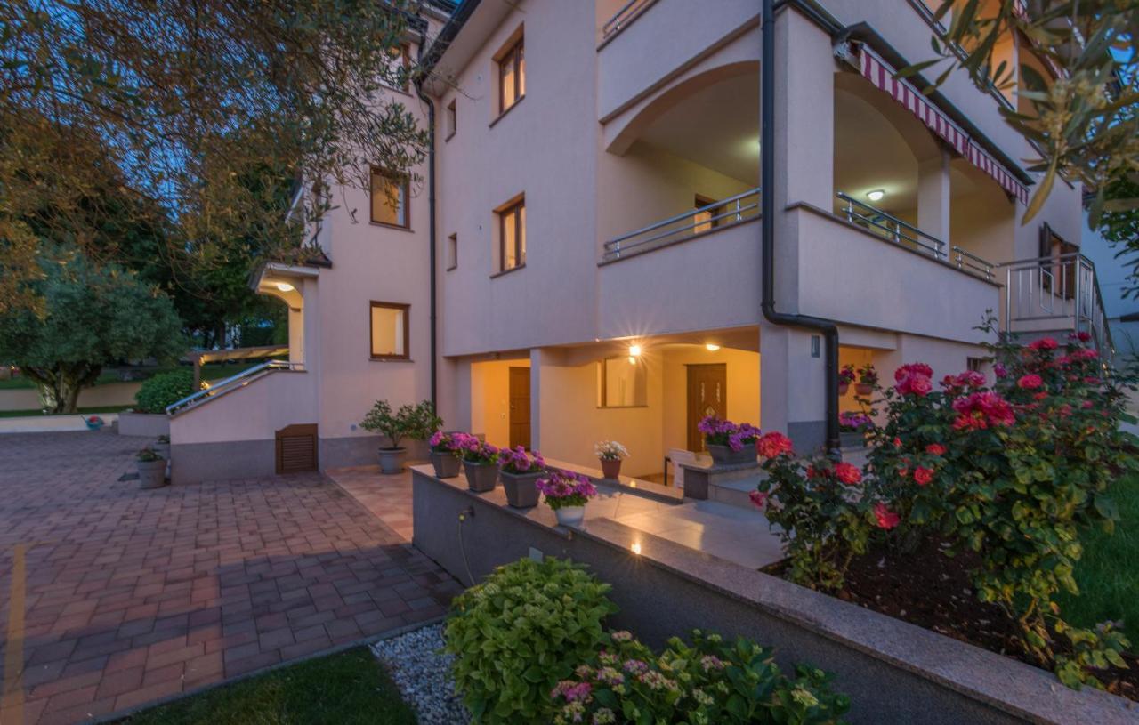 Apartments Villa Ana Poreč Eksteriør billede