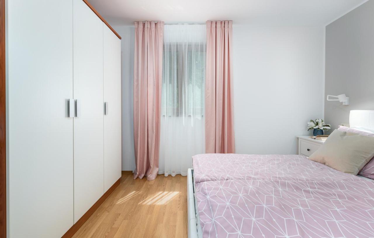 Apartments Villa Ana Poreč Eksteriør billede