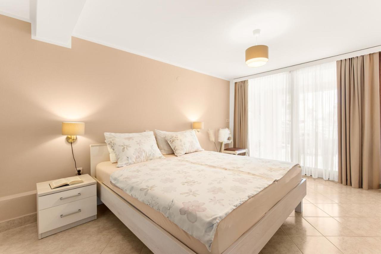 Apartments Villa Ana Poreč Eksteriør billede