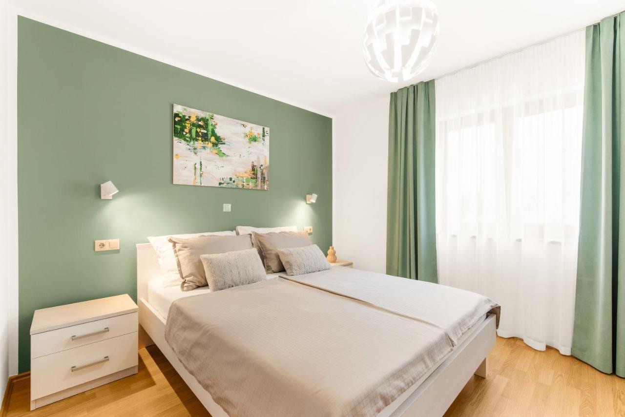 Apartments Villa Ana Poreč Eksteriør billede