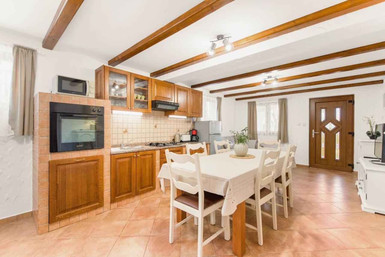 Apartments Villa Ana Poreč Eksteriør billede