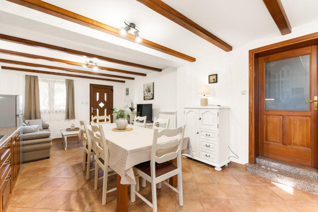 Apartments Villa Ana Poreč Eksteriør billede
