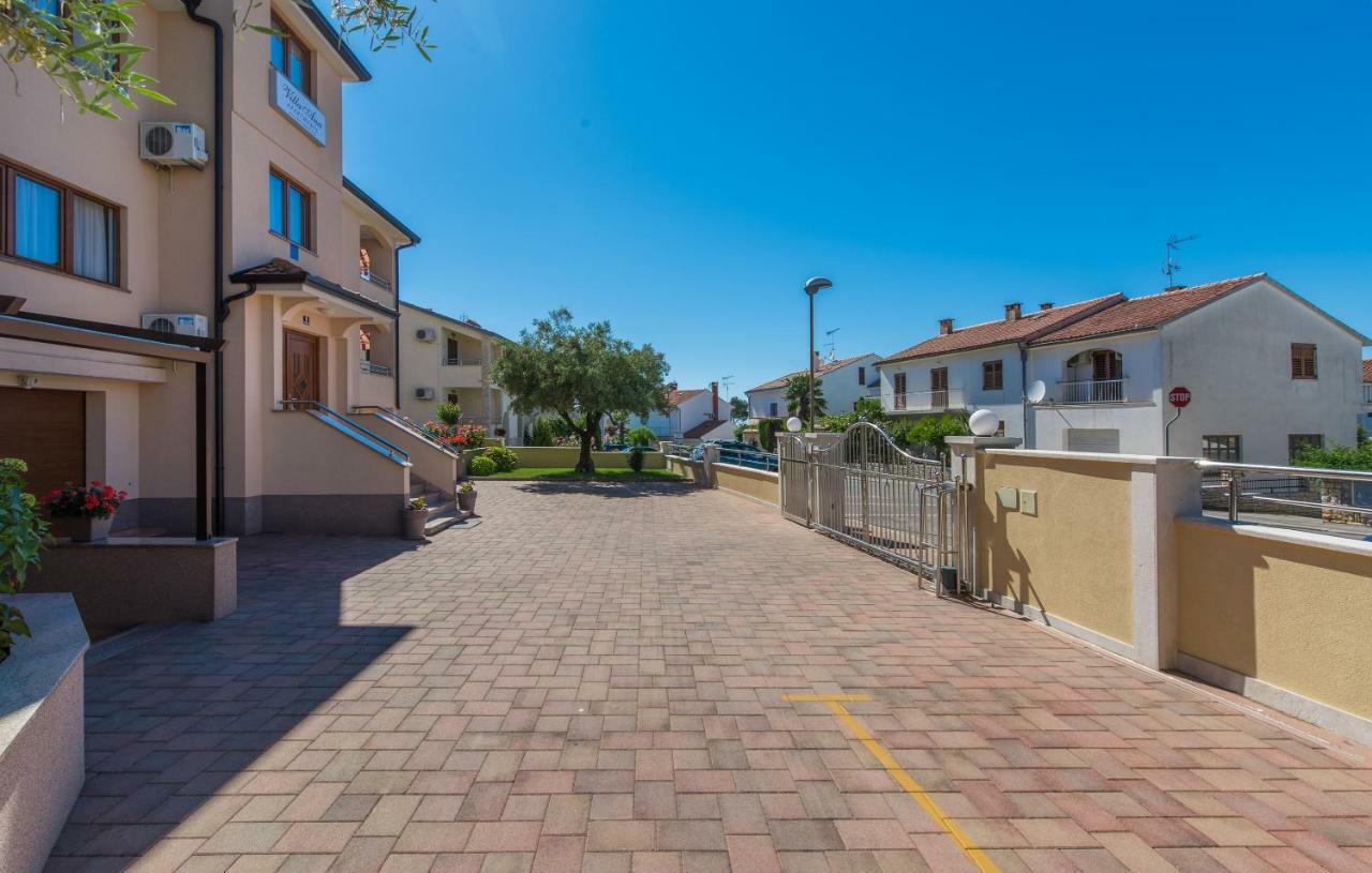 Apartments Villa Ana Poreč Eksteriør billede