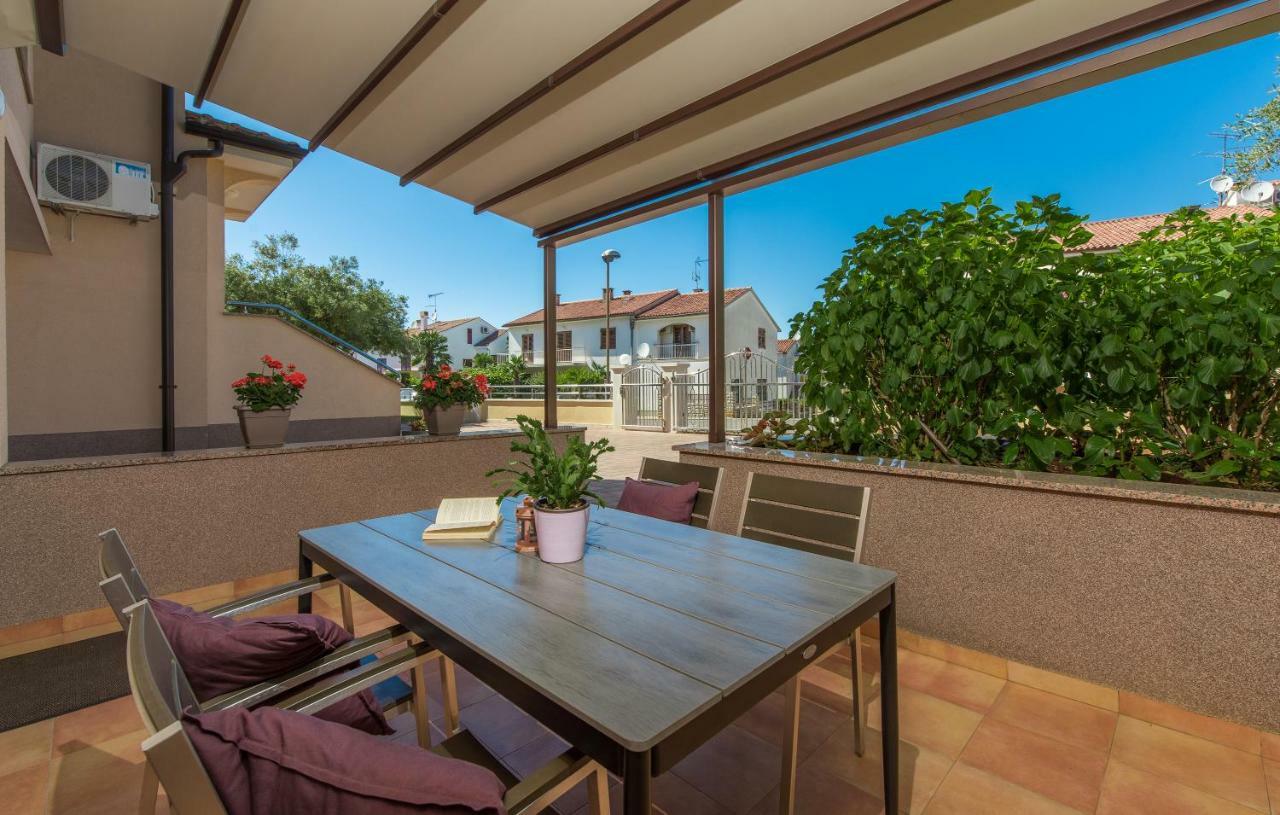 Apartments Villa Ana Poreč Eksteriør billede
