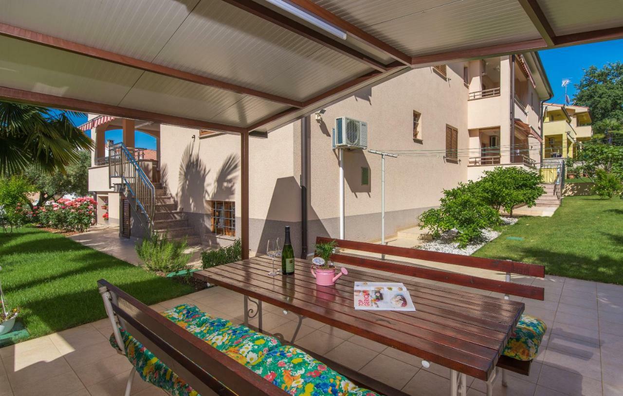 Apartments Villa Ana Poreč Eksteriør billede